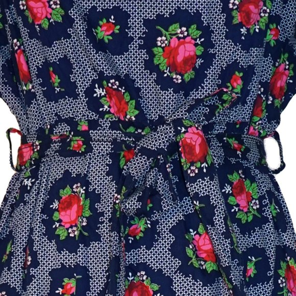 Vintage Late 1960s/Early 1970s Peasant Dress w Tie Included - Picture 4 of 9